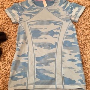 RARE Ivivva shirt, blue camo size kids L